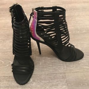 NWOT L.A.M.B Brook - Black & Metallic Pink heels